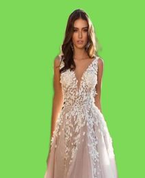 Graceful V Neck Beach Wedding Dresses Backless 3D Floral Appliqued Lace Bridal Gowns Tulle vestido de novia Plus size9192723
