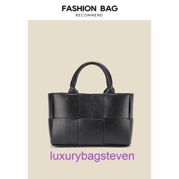 Bottgs's Vents's 9A top quality bag women purse Designer Arco Tote Bags 2023 new woven tote shopping shoulder handbag mother Have Real Logo