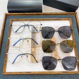 2024 Luxury Designer OFF Luxury Designer New Men's and Women's Sunglasses Off fashion trend box plain glasses