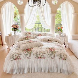 Korean Style White Lace Bedding Bedspread Set King Queen Size 4pcs Rose Print Princess Bedclothes Duvet Cover Bed Skirts Pillowcas210c