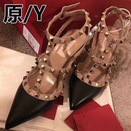 Designer Dress High Version v Family Rivet Sandals for Women Spring/summer 2022 New High Heel Wedding Shoes with Two Rings Pointed Head Sexy Slim Heel Shoes