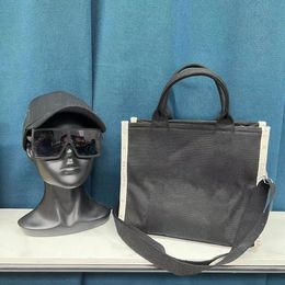 Sacola de designer bolsa de compras de alta capacidade Moda sacos de lona bolsa de ombro bolsa feminina clássica versátil bolsa de praia carta sacos de lazer ao ar livre