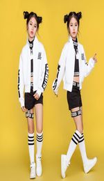 Children Hip Hop Dance Costumes Kids Street Dance Clothing White Jacket Black Vest Shorts Girls Dancewear Stage Outfit DN17404490441