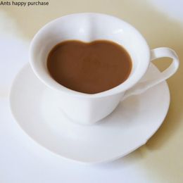 Mugs European Style Ceramics Fancy Heart-shaped Coffee Cup And Saucer Set Pure White Comma Tea Creative Utensils243K