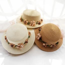 Berets Beige Straw Hat Flowers Ribbon Lace Bowknot Sunshade Cap Flat Top Wide Brim Sun Summer