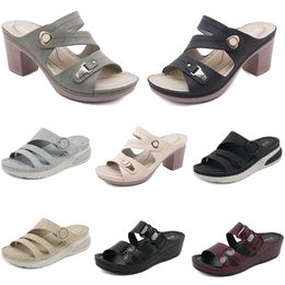 Sandals shoes summer 2024 women low heels Mesh surface Leisure Mom Black white red green large size 36-42 O2 GA 86