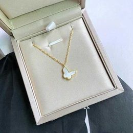 V Necklace Fanjia Butterfly Necklace 925 Sterling Silver Plated 18K Gold Mini Small White Fritillaria Butterfly Pendant Collar Chain552