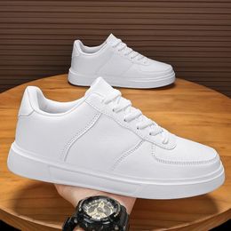 Leather Men White Sneakers Breathable Skateboarding Shoes Mens Outdoor Walking Running Shoes Couple Casual Shoes Size 36-47 240228