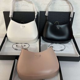 Design Bags Online Cheap Export Cleo Underarm Bag 2024 New Bright Leather Flip One Shoulder Handbag Middle Ancient Method Stick