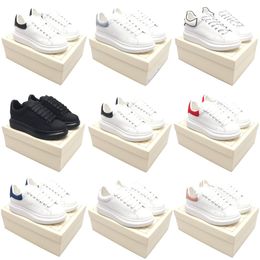 Mens Designer Woman New White Smooth Casual Shoes Calf Leather Large Flat Laces Platform Rubber Sole Sneakers Black Pink Light Blue Rounded Toe Suede Low Top 131