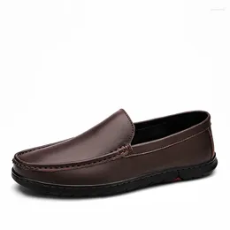 Casual Shoes Hand-stitched Cow Leather Men Loafers Comfortable Slip-on Driving Soft Bottom Moccasins Comfy Gentleman Boat