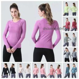 T-Shirt lululemens Womens Outlets Yoga Short Sleeve Shirts Swiftly Tech Women Sport Top Breathable Quick Dry Nylon Training Naked Tshirt GLNR