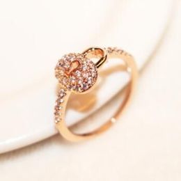 Luxury Cubic Zirconia Ring Rose Gold Plated Lock Charms Ring for Women Vintage Finger Ring Wedding Party Bride Costume Jewelry247r