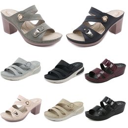 2024 summer women shoes Sandals low heels Mesh surface Leisure Mom Black white red green large size 36-42 O16 GAI
