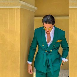 Design Green Male Suits for Wedding With Belt 2 Pieces Double Breasted Formal Groom Travel Wear JacketPants Costume Homme 240307