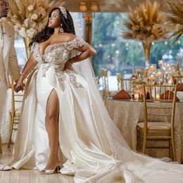 Side Sexy Deep V Neck Split Wedding Dresses With Detachable Train Lace Appliques Crystal Beaded Off Shoulder Plus Size Bridal Gowns Gorgeous Satin Bride Wear