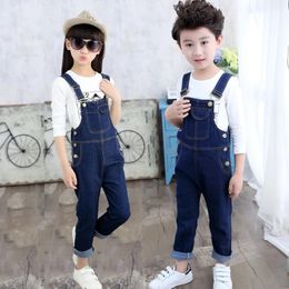 Kids Denim Overalls for Teenagers Spring Jeans Dungarees Girls Pocket Jumpsuit Children Boys Pants For Age 5 7 9 11 13 Years 240307