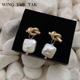 Stud Wing Yuk Tak Korea Womens Fashion Freshwater Pearls Earrings Vintage Geometric Gold Color Small 2021255u