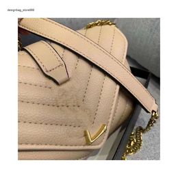 Designer Commuter Bag for Women High End Small Square New Trendy and Fashionable Chain Underarm Shoulder with Embroidered Thread Crossbody
