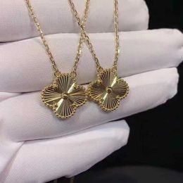 V Necklace 333V Gold Thick Plated 18k Rose Gold High Edition Single Flower Laser Necklace for Female Fan Family Lucky Four Leaf Grass Pendant Fashion High Grade