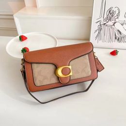 Designer Women's Shoulder Bag C-family Letters New Printed Clamshell Vintage Handbag Handheld Stylish and Versatile Crossbody Bag