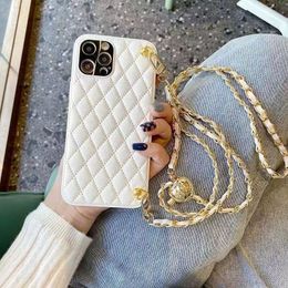 white designer phone case Mobile phone protective case telescopic chain suitable for Apple 12max phone case adjustable crossbody iPhone 11 trendy brand 13