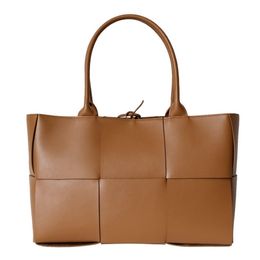 Genuine Leather Tote Large Capacity Evening bags Orthogonal Weave Removable Interior Zipped Pocket String Closure1839