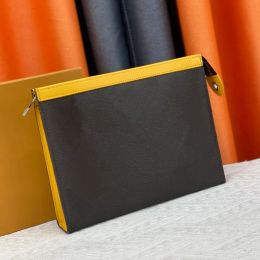 Modedesigner -Seitenbeutel für Männer Geldbörse Designerin Frau Handtasche Neutral Kupplung Tasche Klassische Buchstabe vielseitiger Zero Wallet Men Bag Reißverschluss 82858