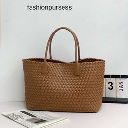 Shopping Classic Cabat Totes Lady Bag Botegas Capacity Bags Venata 2024 New Double Sided Woven Large Tote Womens Leather One Shoulder Handbag Basket Q397
