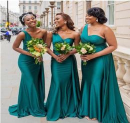 2023 Emerald Green Bridesmaid Dresses One shoulder Mermaid Floor Length With Maid Of Honour Gowns Formal Dresses Elegant GJ02229949495