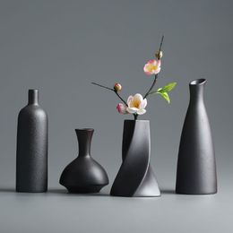 Modern Ceramic Vase creative black Tabletop Vases thydroponic containers flower pot Home Decor crafts Wedding decoration T2006242152