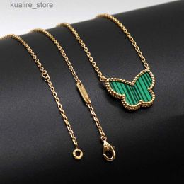 Pendant Necklaces Green White Mother of Shell Double Side Pendant Necklaces for Women 18K Gold Sweet Butterfly Luxury Designer Choker Necklace Jewellery L240311