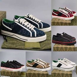 designer shoes casual shoes Tennis designers Mens Shoe Italy Green Red Black White Beige Web Stripe Rubber Sole Stretch Cotton Low Top Men Sneakers 40-46 outdoor shoes