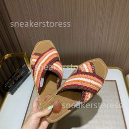 Mouth New Knitted Sandals Woody 2024 Summer Designer Linen Color Block Slipper Flat Bottom Casual Sandal Toe Beach Sandal Chlloe Ietd