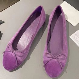 2024 Frühlings Sommer Neue Ankunft Frauen Klassische Ballett Flats Landebahn Designer echtes Leder Sue Leder Runde Zeh Flatt mit süßem Bogenknoten-Dekor Slip auf flache Schuhe