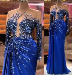 Plus Size Arabo Aso Ebi Royal Blue Lussuosi abiti da ballo con perline Cristalli Sheer Neck Sera formale Festa Abiti da secondo ricevimento Abito B0602A120