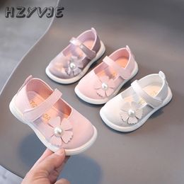 Girl Baby Shoes Fashion Non Slip Girls Walking Shoes Soft Sole Non Slip Princess Shoes Breathable Flower Girls Leather Shoes 240229