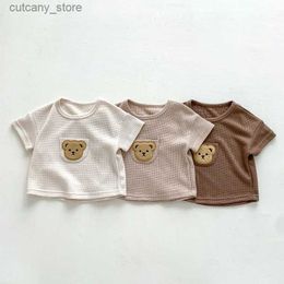 T-shirts 0-3Years Baby T-shirt INS Summer Newborn Boy Girl Short Sleeve O-Neck Cartoon Bear Pocket Waffle Pattern Loose Tee Tops Clothes L240311