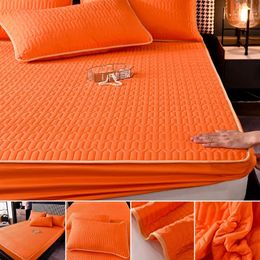 Quilted Mattress Cover Soft Microfiber Full Wrap Protector Deep Pocket Bed Coverlet 230308