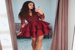 Lovely Fashion Celebrity Cocktail Dress Red VNeck Homecoming Dresses Stylish Tiered Long Sleeve Beaded Lace Applique Short Prom D1477851