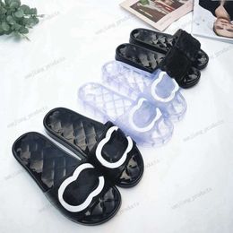 Designers Women's Summer Rubber Jelly Slippers PVC Sandals Beach Shoes Flat Non-slip Alphabet Crystal Transparent Letters two c Printed Luxury Slides Lady Flip Flops