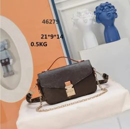 Bir 2024 deri lüks tasarımcı çantaları kadın messenger omuz çantaları tasarımcı lüks çanta çanta crossbody el çantaları cüzdan cüzdanlar dhgate eyer çanta v