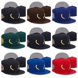 New Gold Leaf Baseball Fitted Caps With Side Patch Team Snapbacks Hat Black Cap All Size Mix Match Order All Hats