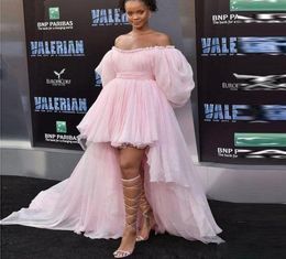 2020 Evening Party Gowns Modern Pink High Low Prom Dresses Off the Shoulder Poet Sleeve Tulle Hi Low Red Carpet Celebrity Dress4315232
