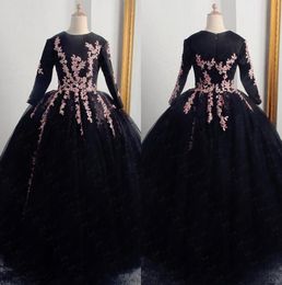 2022 Black Quinceanera Dresses With Long Sleeve High Jewel Floral Applique Beaded Ball Gowns Sweet 15 Dress Prom Graduation Formal1340092