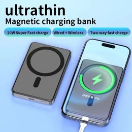 Powerbank mit Gehäuse aus Aluminiumlegierung, 5000 mAh, ultradünn, 2-in-1 Magsafe, kabelloses Schnellladen, 15 W, Typ C, PD20W, geeignet für iPhone Samsung Xiaomi