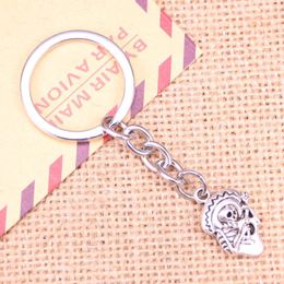 Keychains 20pcs Fashion Keychain 22x15mm Skull In Sombrero With Guitar Pendants DIY Men Jewelry Car Key Chain Souvenir For Gift