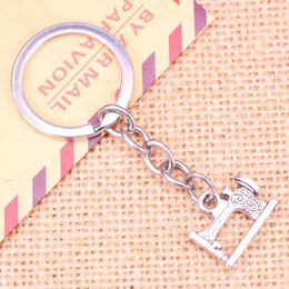 Keychains 20pcs Keychain 20x15mm Vintage Treadle Sewing Machine Pendants DIY Men Jewellery Car Key Chain Ring Holder Souvenir For Gift