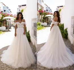 Oksana Mukha Beach Wedding Dresses Off Shoulder Lace Applique A Line Beach Boho Wedding Dress Custom Made Sweep Train Country Abit9840895