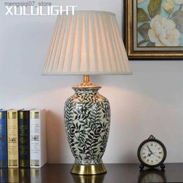 Lamps Shades Classical Ceramic Table Lamp American Room Decor Table Lamp For Bedroom Bedside European Retro Pattern Desk Lamp Light Fixture L240311